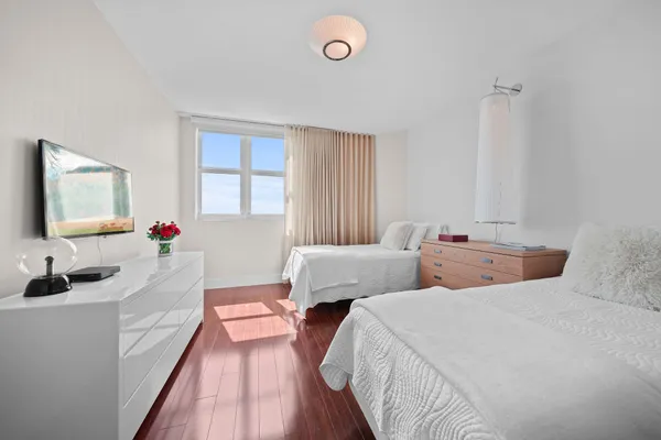 Contact Agent | 3301 Northeast 183rd Street, Unit 2606, Aventura, FL 33160