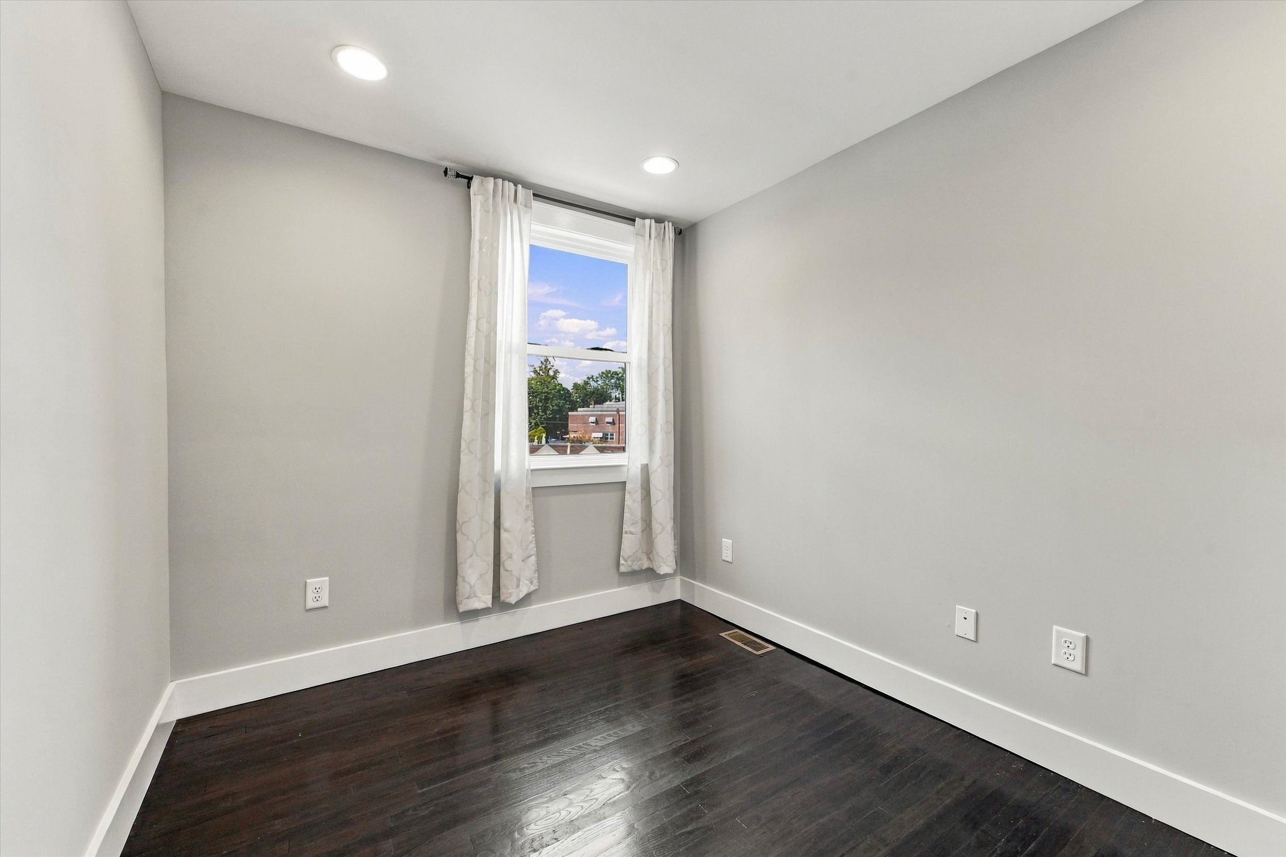 7242 Hill Road Philadelphia, PA 19128 - Photo 24 of 37 Gallery Image 24