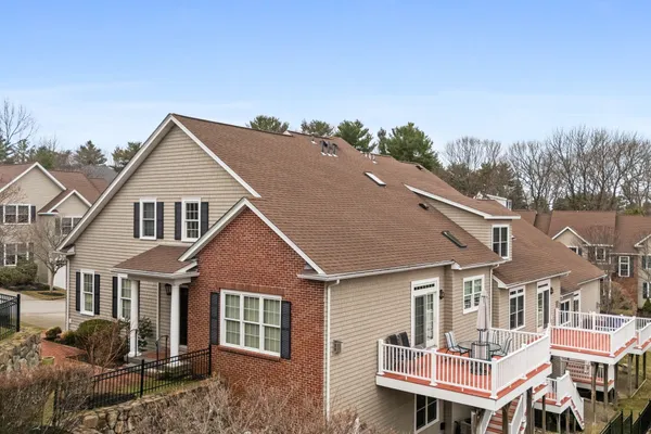 $949,000 | 900 Lynnfield Street, Lynnfield, MA 01940