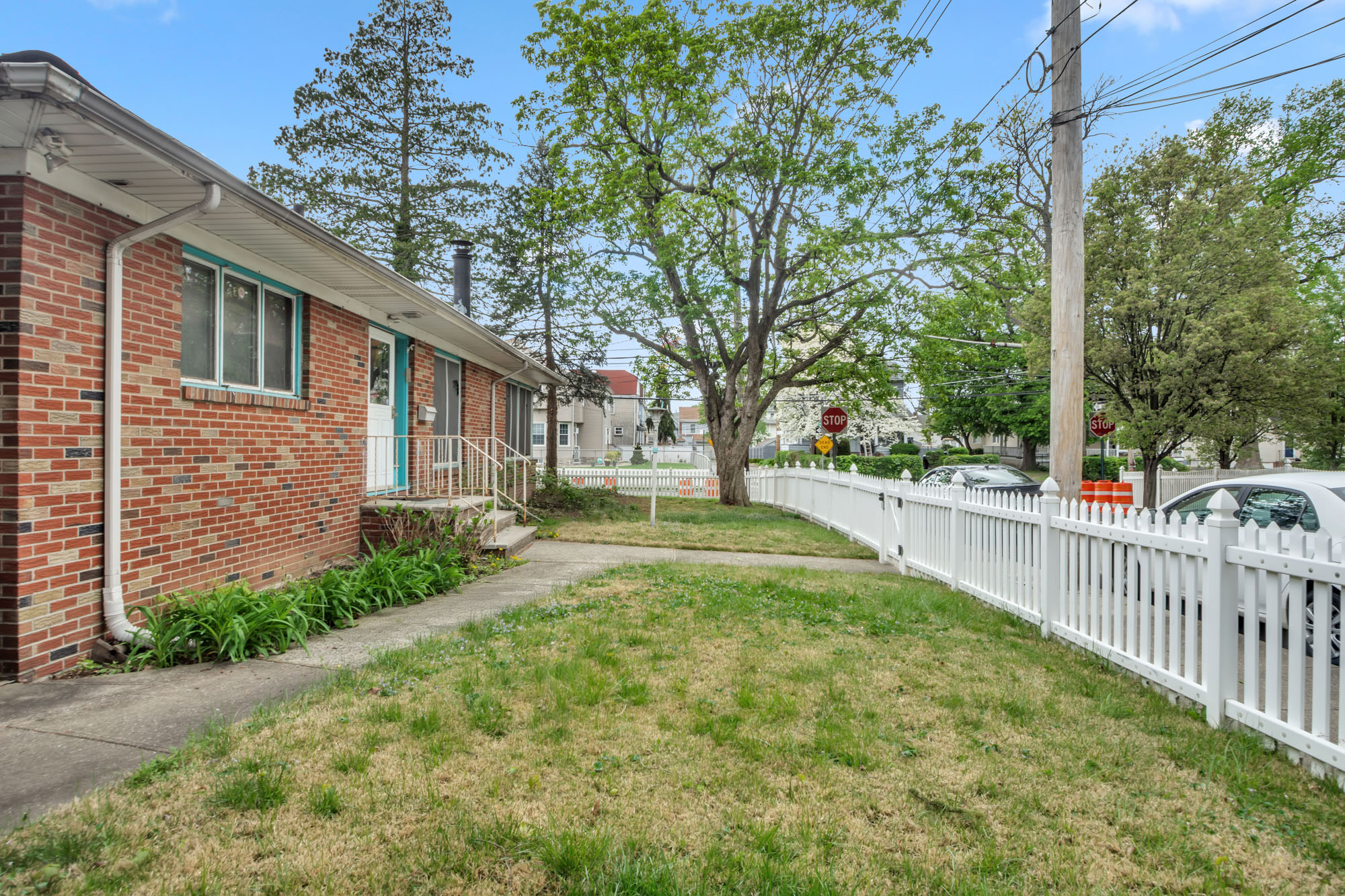 2 Livingston Court Staten Island, NY 10310 - Photo 13 of 14 a view of a house with backyard and tree