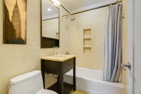 $1,400,000 | 44-27 Purves Street, Unit 8A | Long Island City