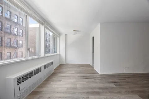 $460,000 | 333 East 14th Street, Unit 4N | Gramercy