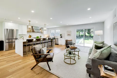 $1,095,000 | 11832 Enid Drive, Potomac, MD 20854