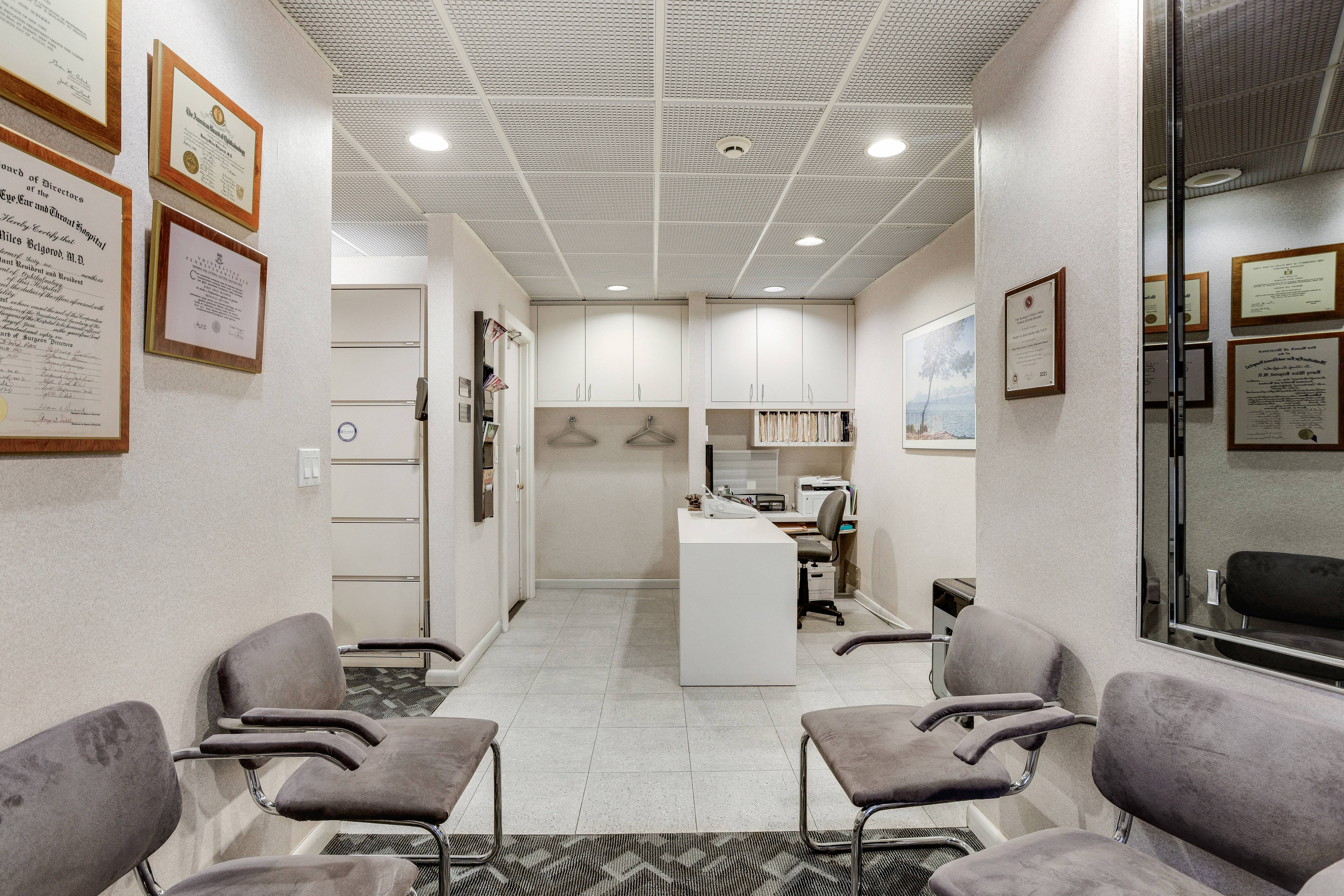 115 East 61st Street, Unit 1C Manhattan, NY 10065 - Photo 7 of 9 a living room with furniture