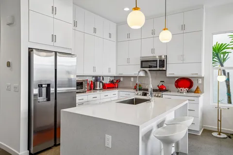 $949,000 | 2699 Majestic Way, Palm Springs, CA 92262
