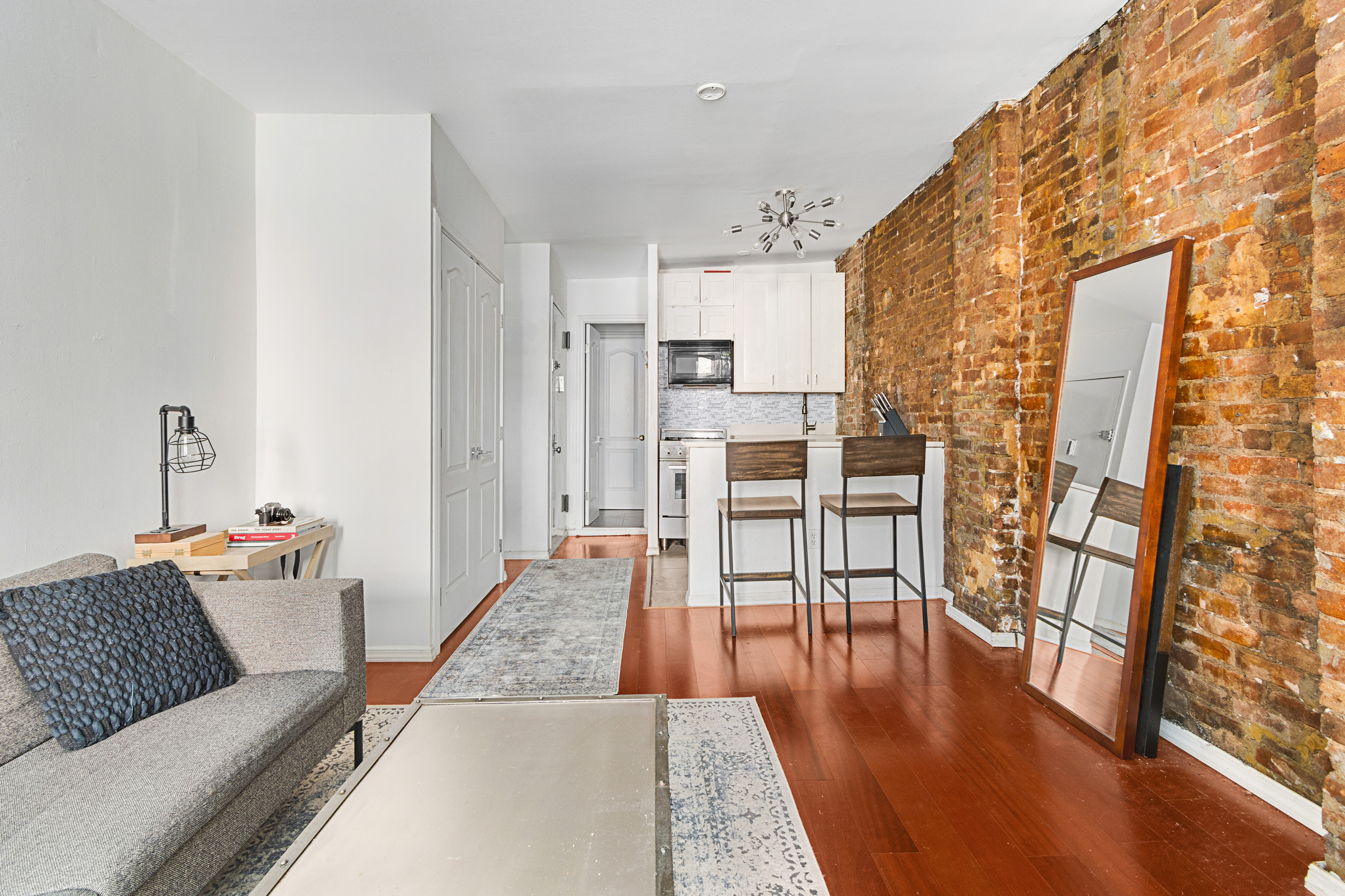 426 West 46th Street, Unit 1A Manhattan, NY 10036 - Photo 2 of 7