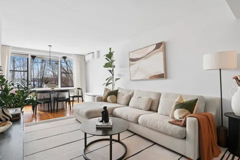 $850,000 | 9511 Shore Road, Unit 101 | Bay Ridge