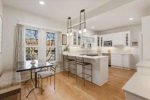 $1,250,000 | 2002 Ashwood Avenue, Nashville, TN 37212