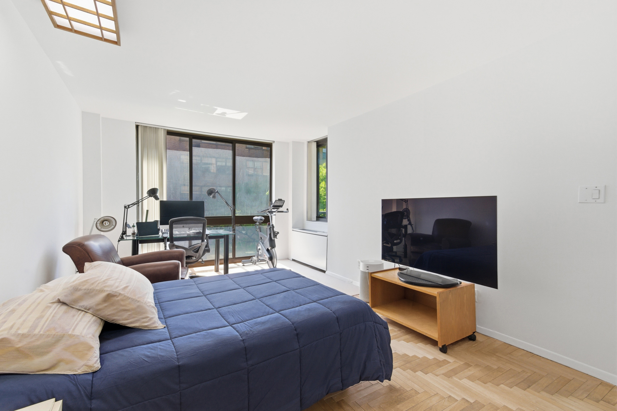 343 East 74th Street, Unit 5H Manhattan, NY 10021 - Photo 5 of 14