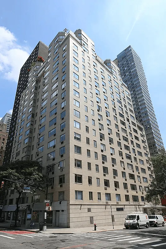 411 East 53rd Street, Unit 16B Manhattan, NY 10022 - Photo 8 of 9 a view of a tall building