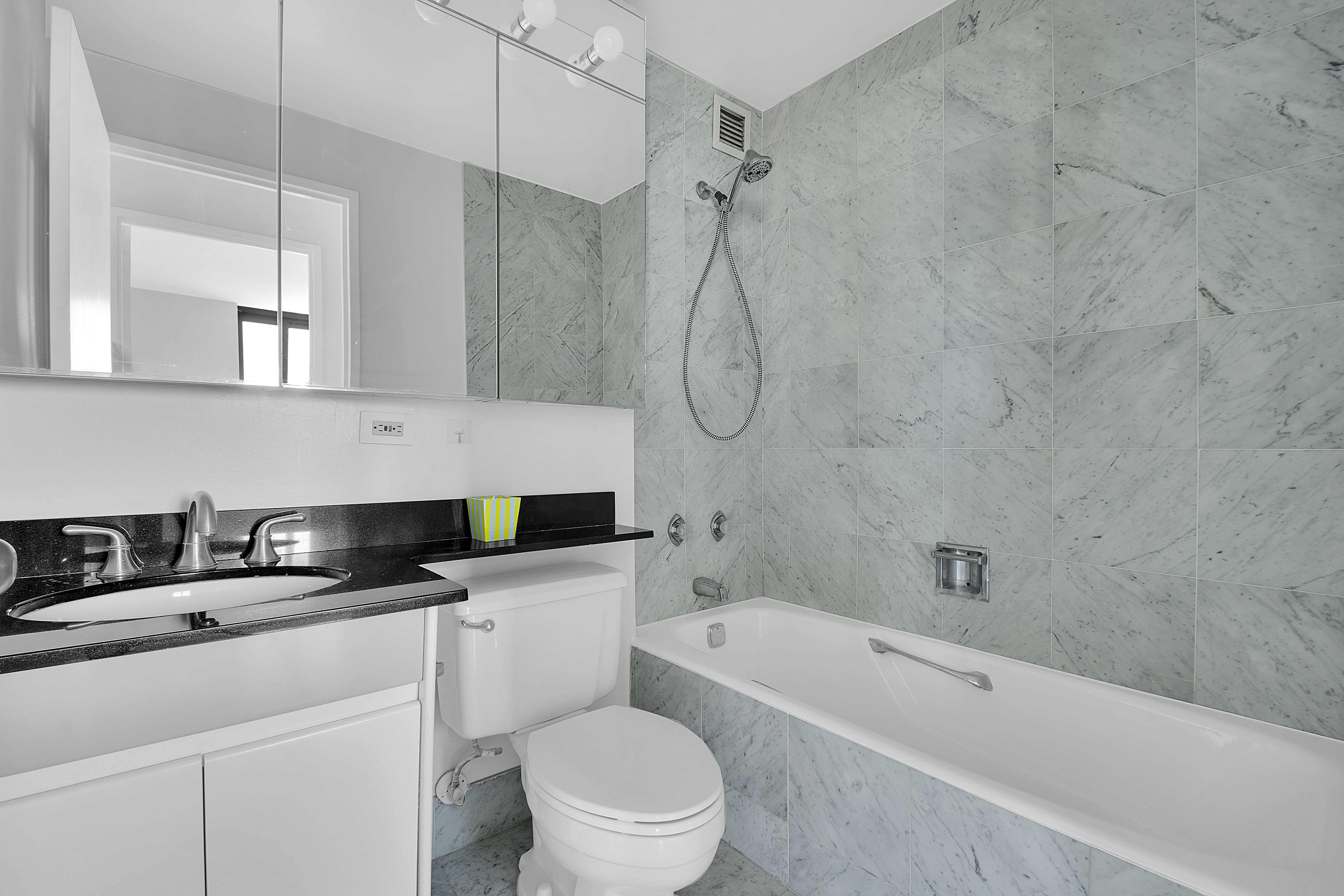 200 Rector Place, Unit 27B Manhattan, NY 10280 - Photo 13 of 22