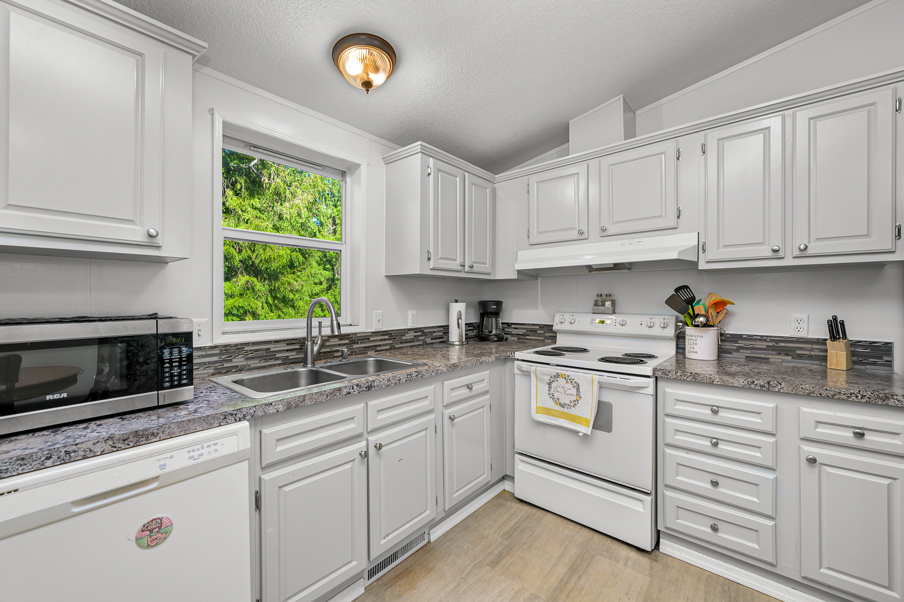 2174 Yew Street Road, Unit 22 Bellingham, WA 98229 - Photo 14 of 21