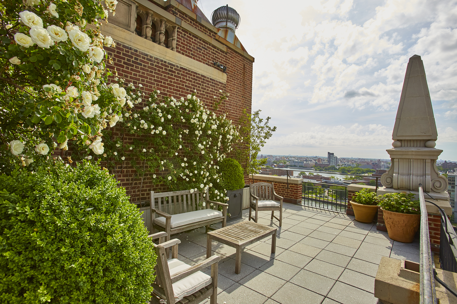 25 East End Avenue, Unit PH16 Manhattan, NY 10075 - Photo 22 of 23