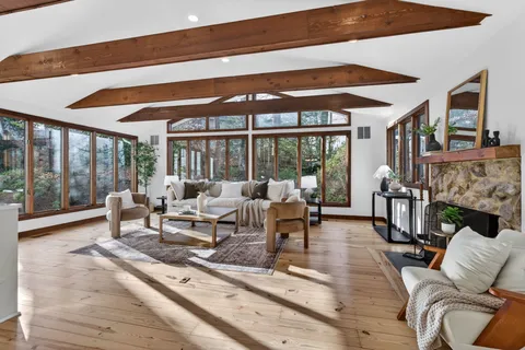 $1,350,000 | 6813 Winterberry Lane, Bethesda, MD 20817