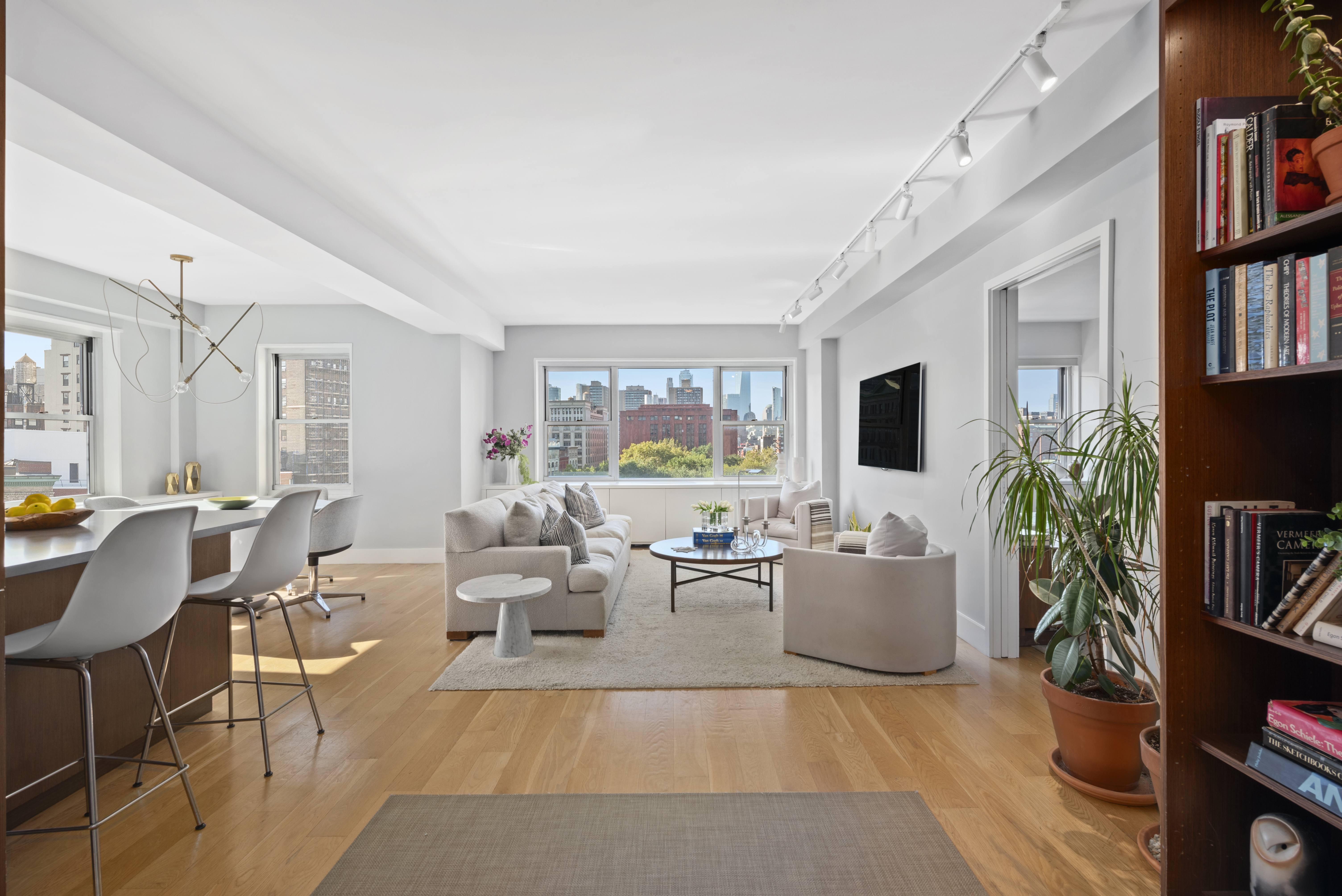 20 East 9th St Unit 12O