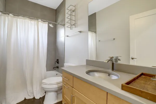 $2,000,000 | 4715 38th Street North, Arlington, VA 22207