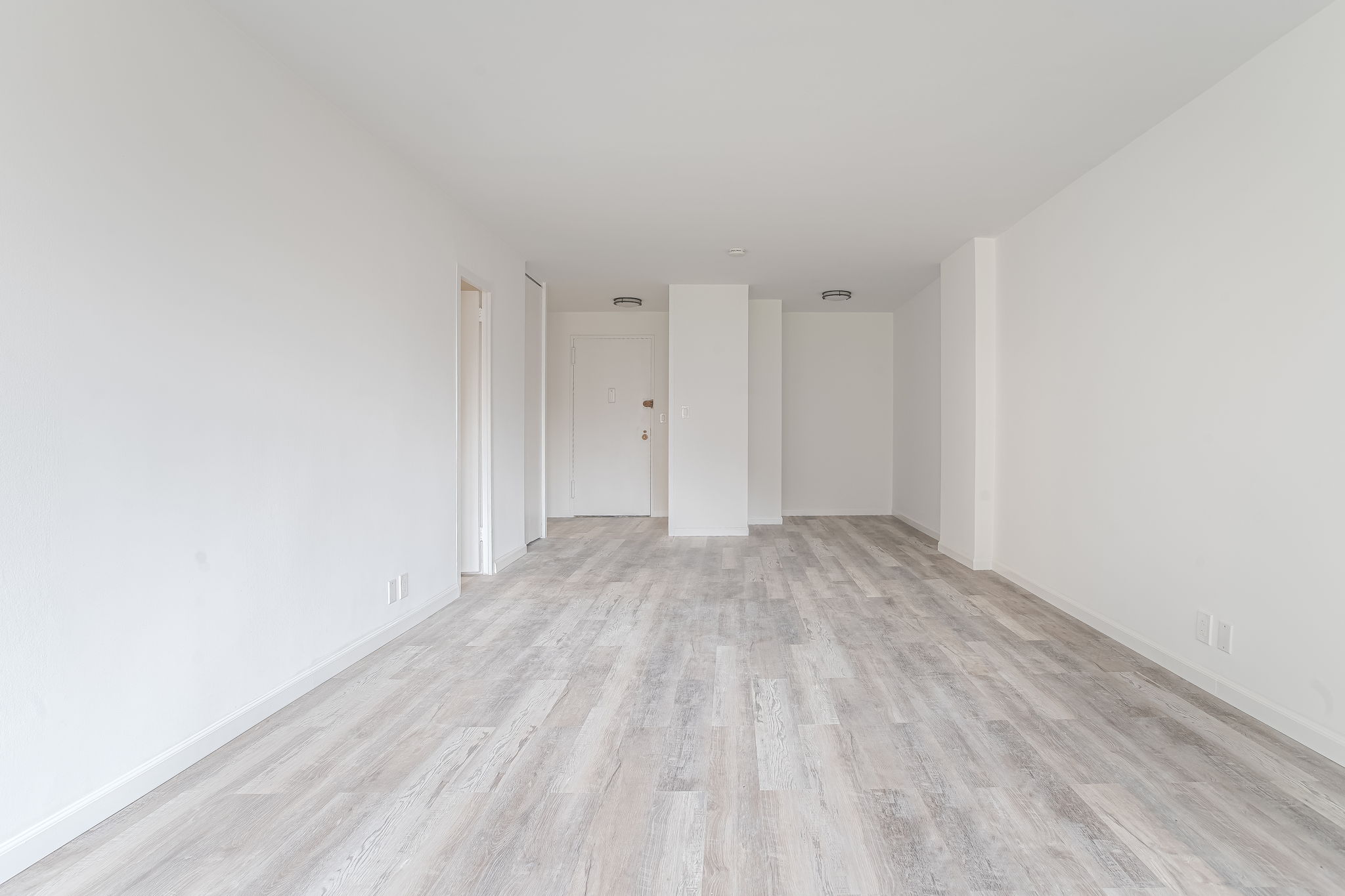 305 East 24th Street, Unit 8L Manhattan, NY 10010 - Photo 4 of 9