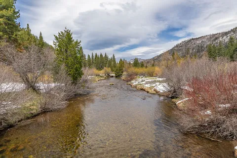 $995,000 | 3606 South Upper Truckee Road, South Lake Tahoe, CA 96150