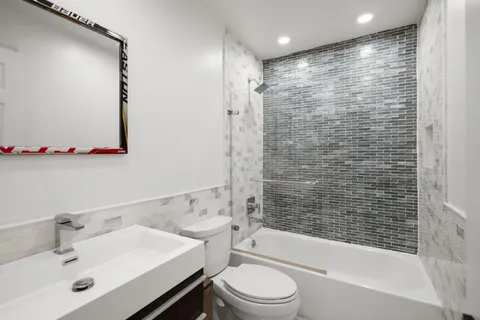 Contact Agent | 5313 Massachusetts Avenue, Bethesda, MD 20816