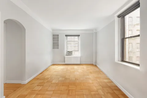 $730,000 | 504-510 West 110th Street, Unit 3A | Upper West Side