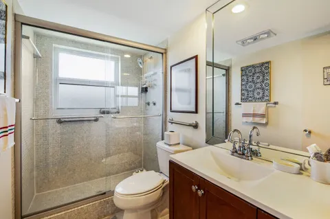 $489,000 | 3050 Northeast 48th Court, Unit 401, Lighthouse Point, FL 33064