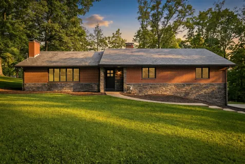 $599,000 | 101 Oakwood Road, Canonsburg, PA 15317
