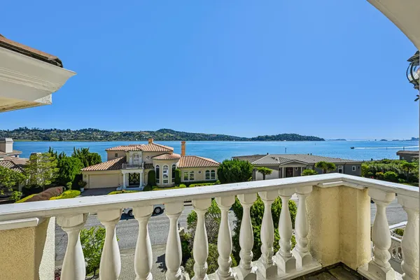 $4,195,000 | 17 Heron Drive, Mill Valley, CA 94941