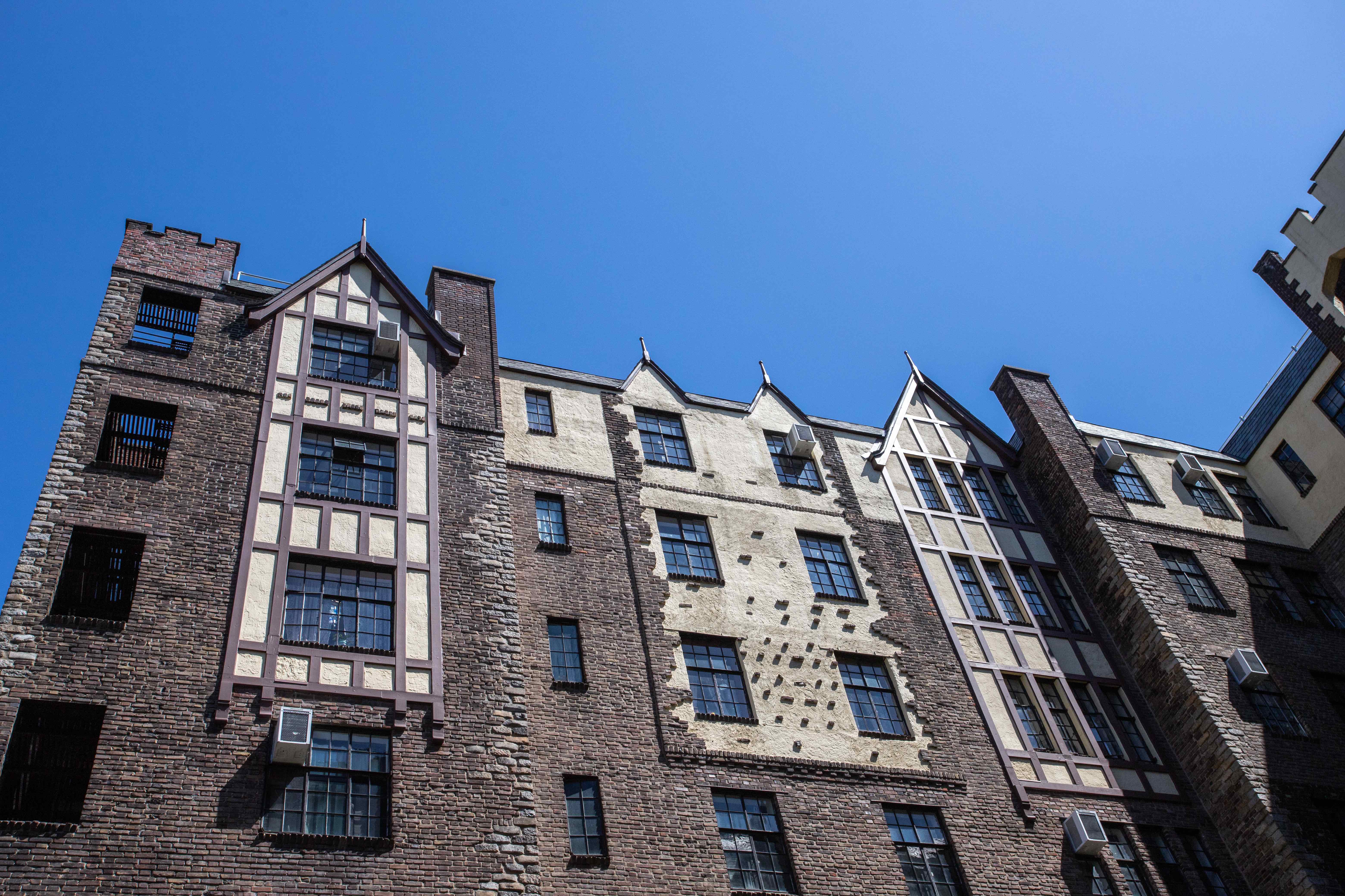 116 Pinehurst Avenue, Unit H32 Manhattan, NY 10033 - Photo 20 of 21 a view of a building