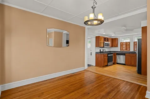 Contact Agent | 410 Oxford Road, Havertown, PA 19083