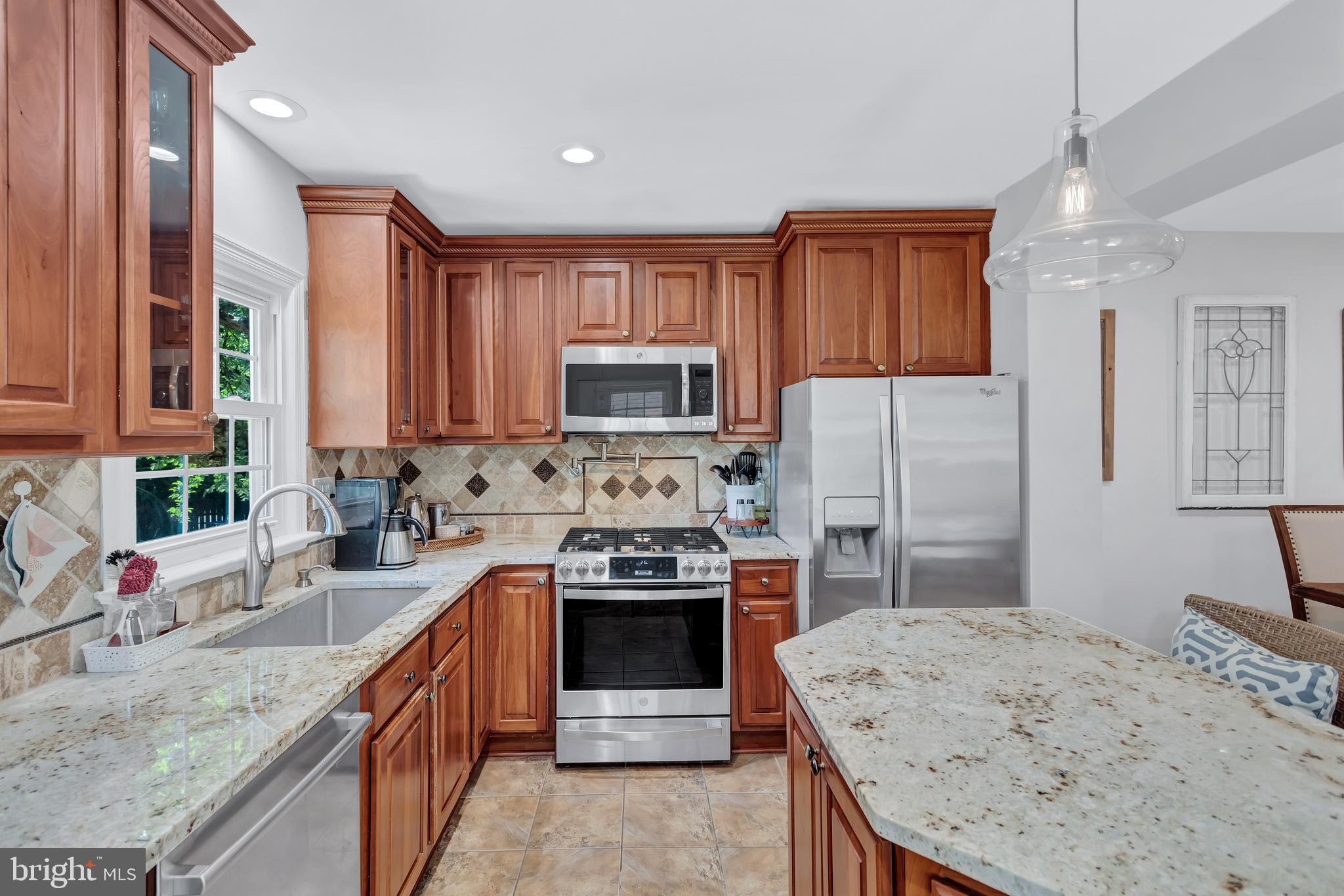 3227 Annandale Road Falls Church, VA 22042 - Photo 14 of 42