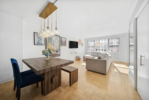 $410,000 | 150 East 61st Street, Unit 8K | Lenox Hill