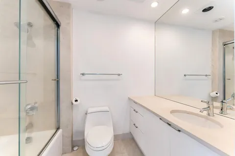 $5,200,000 | 5630 Wisconsin Avenue, Unit 805, Chevy Chase, MD 20815