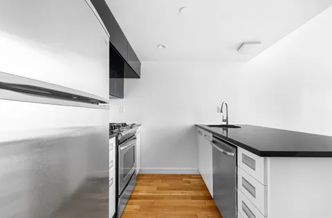 $4,000 | 105 Grand Avenue, Unit 4E | Clinton Hill