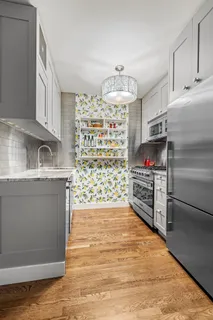 $1,025,000 | 118 Union Street, Unit 9A | Columbia Street Waterfront