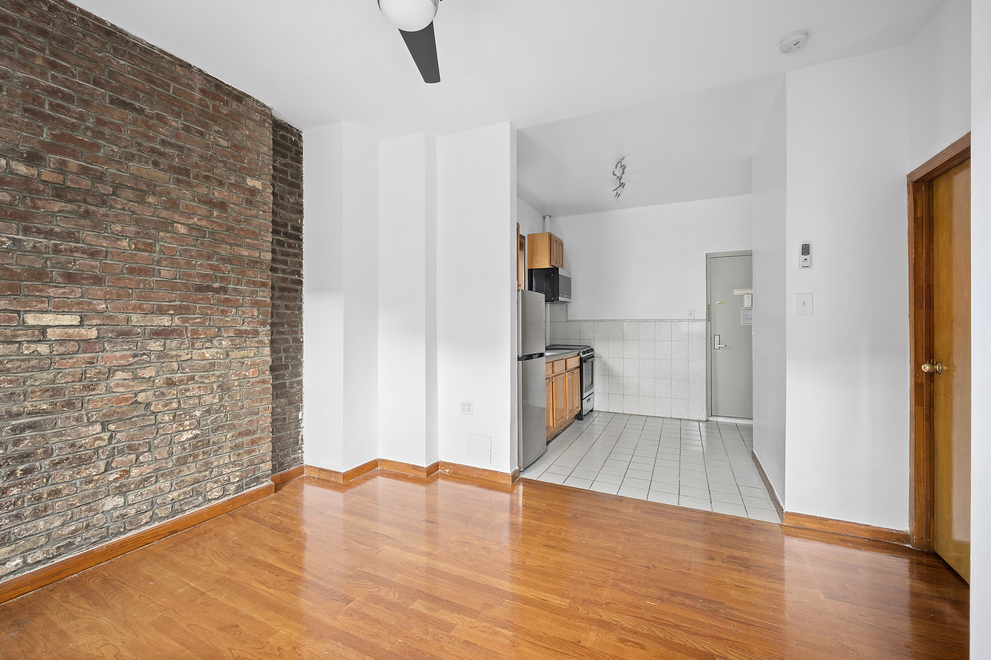326 East 11th Street, Unit 8 Manhattan, NY 10003 - Photo 2 of 7