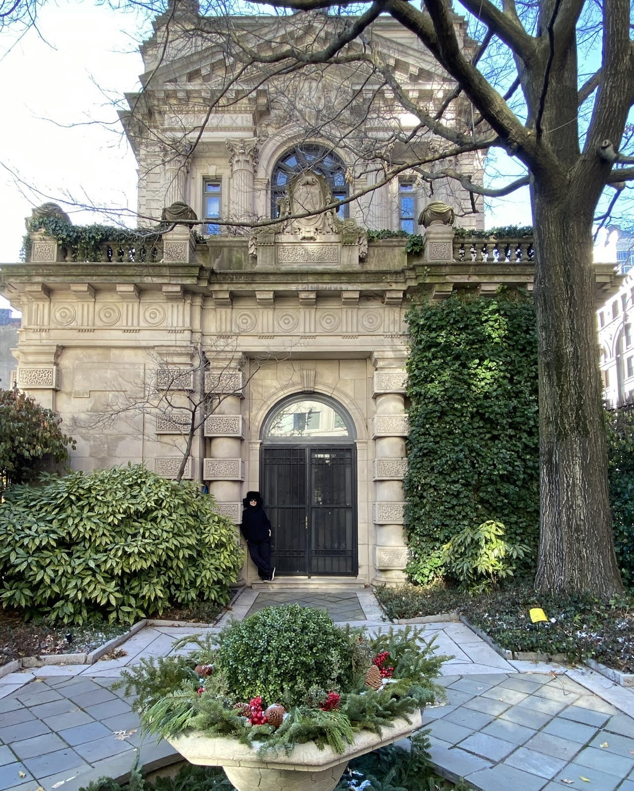 240 Centre Street, Unit 3B Manhattan, NY 10013 - Photo 16 of 23 a view of a house with a garden