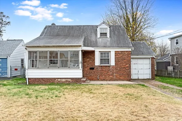 $450,000 | 140 Palsa Avenue, Elmwood Park, NJ 07407