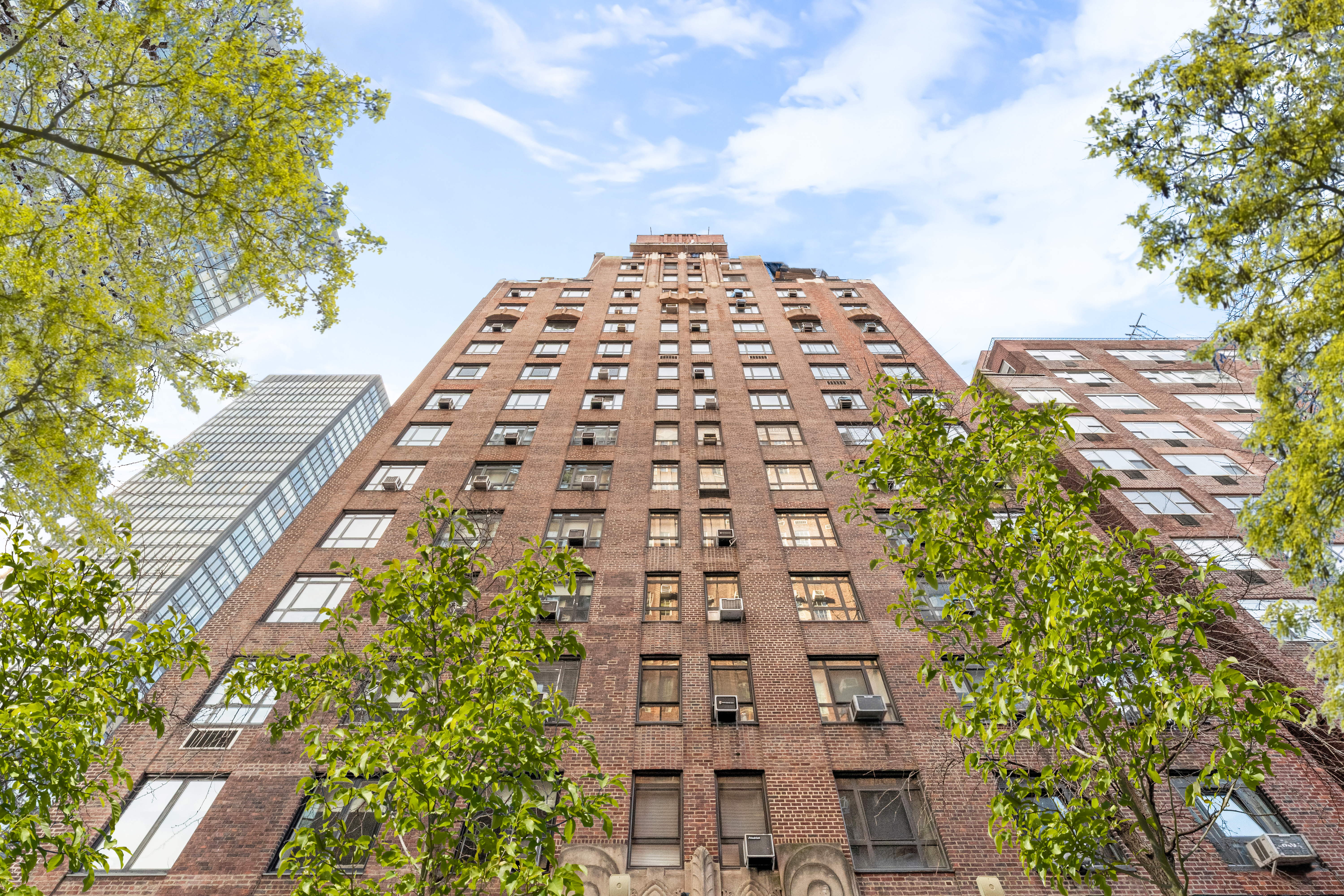 2 Beekman Place, Unit 12F Manhattan, NY 10022 - Photo 10 of 13 Gallery Image 10