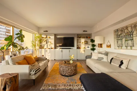 $1,499,000 | 10450 Wilshire Boulevard, Unit 7E, Los Angeles, CA 90024