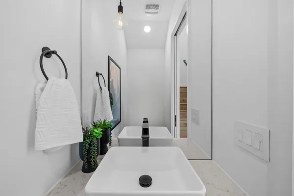$579,000 | 219 Lessin Lane, Unit 10A, Austin, TX 78704