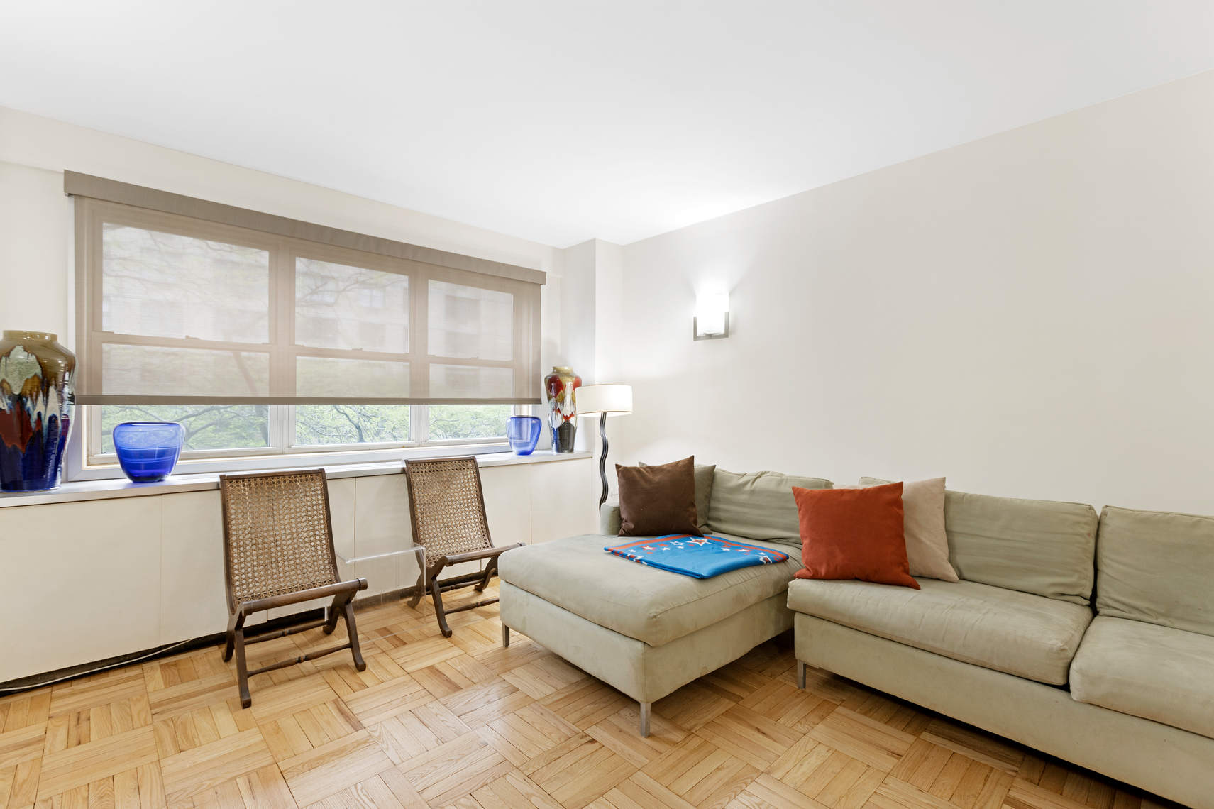 30 West 60th Street, Unit 4R Manhattan, NY 10019 - Photo 2 of 10