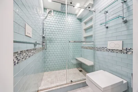$2,700,000 | 10 East End Avenue, Unit 4JK | Upper East Side