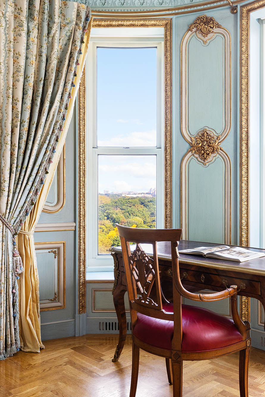 1 Central Park South, Unit 1309 Manhattan, NY 10019 - Photo 4 of 26 a view of a hallway with seating area