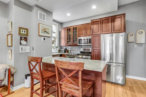 $799,900 | 313 M Street Northwest, Washington, DC 20001