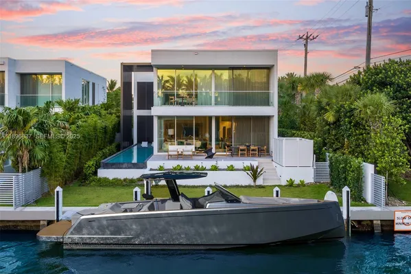 $8,699,000 | 1081 West 48th Street, Unit N01, Miami Beach, FL 33140