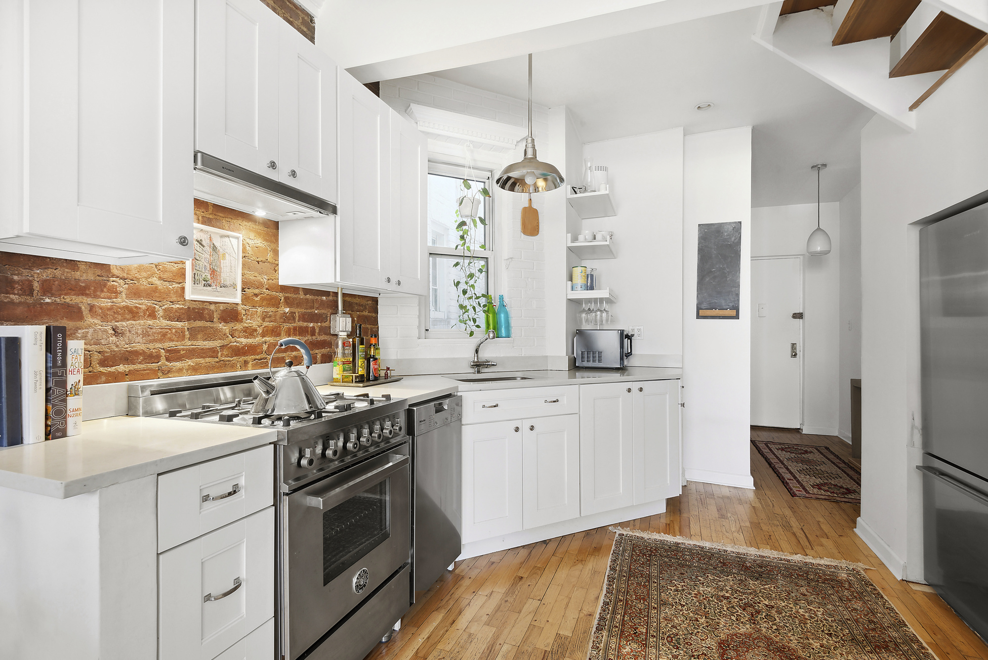 92 Horatio Street, Unit 4L Manhattan, NY 10014 - Photo 3 of 8 Gallery Image 3