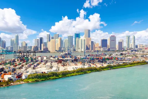 $4,500,000 | 1000 South Pointe Drive, Unit 1903, Miami Beach, FL 33139