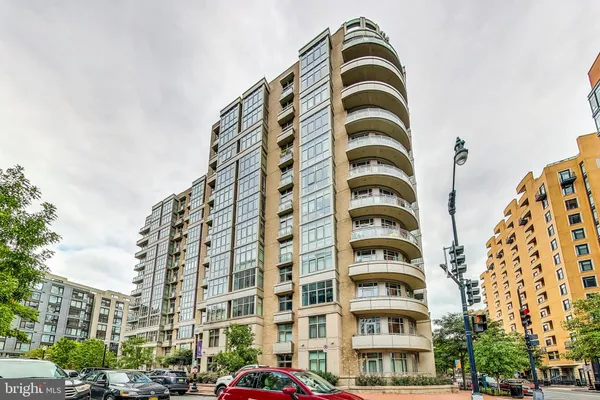 $579,000 | 811 4th Street Northwest, Unit 112, Washington, DC 20001