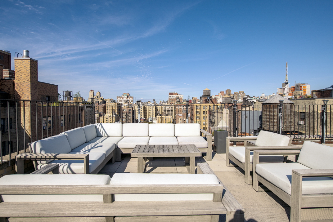 90 Riverside Drive, Unit 3D Manhattan, NY 10024 - Photo 14 of 16 Gallery Image 14