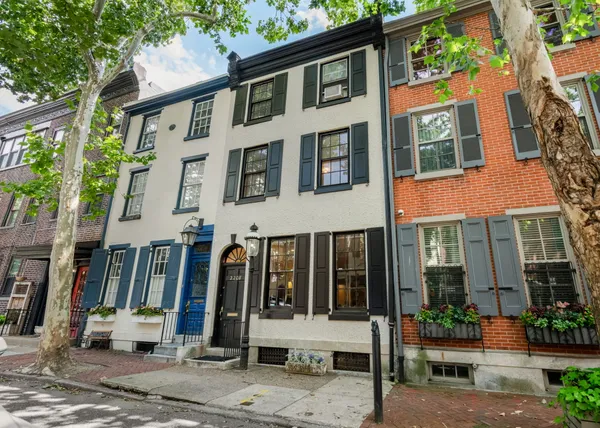$1,100,000 | 2208 Rittenhouse Square, Philadelphia, PA 19103